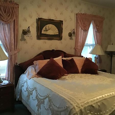 Brookview Manor Inn Canadensis Ngoại thất bức ảnh
