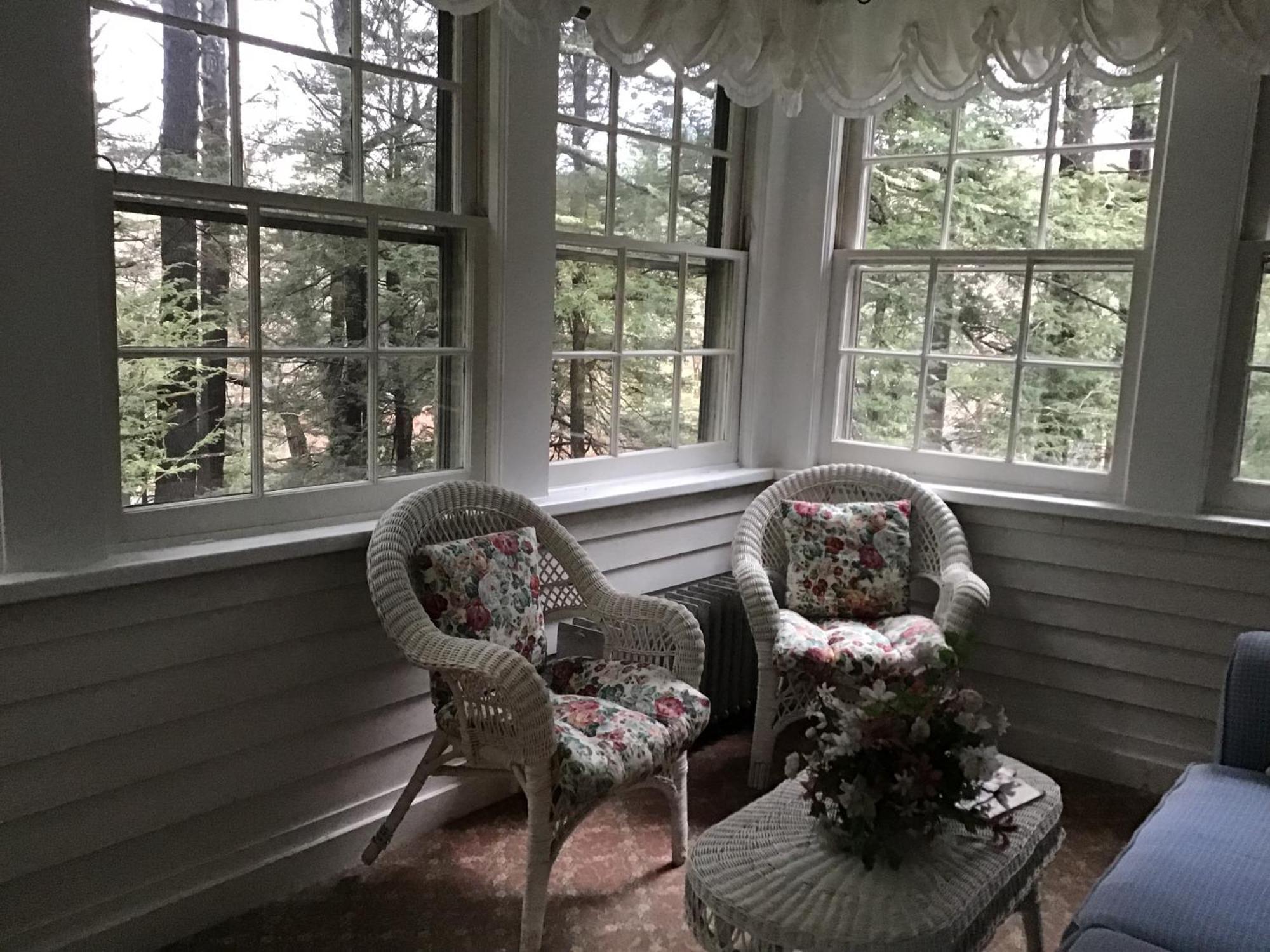 Brookview Manor Inn Canadensis Ngoại thất bức ảnh