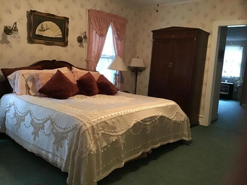Brookview Manor Inn Canadensis Ngoại thất bức ảnh