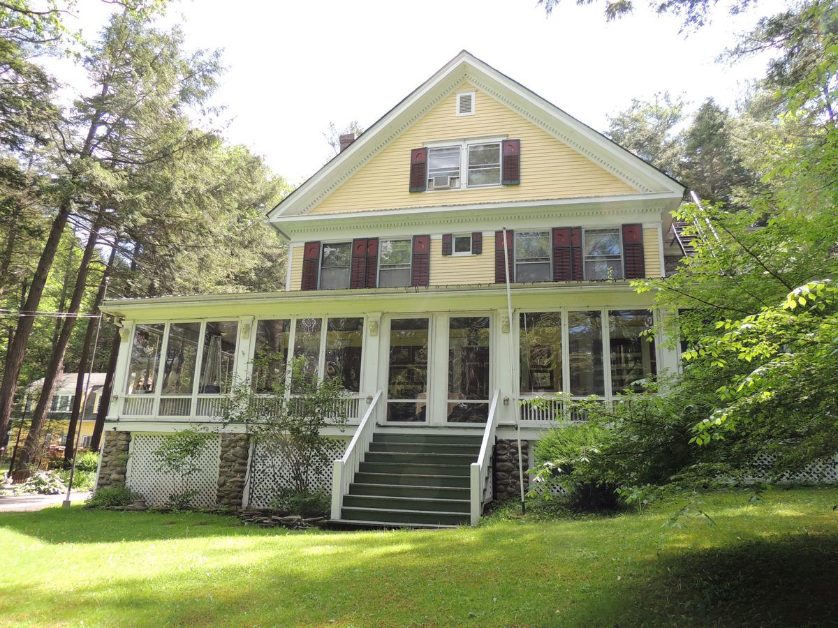 Brookview Manor Inn Canadensis Ngoại thất bức ảnh