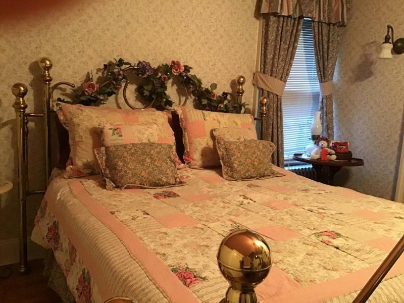 Brookview Manor Inn Canadensis Ngoại thất bức ảnh