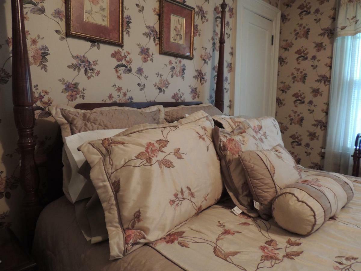 Brookview Manor Inn Canadensis Ngoại thất bức ảnh
