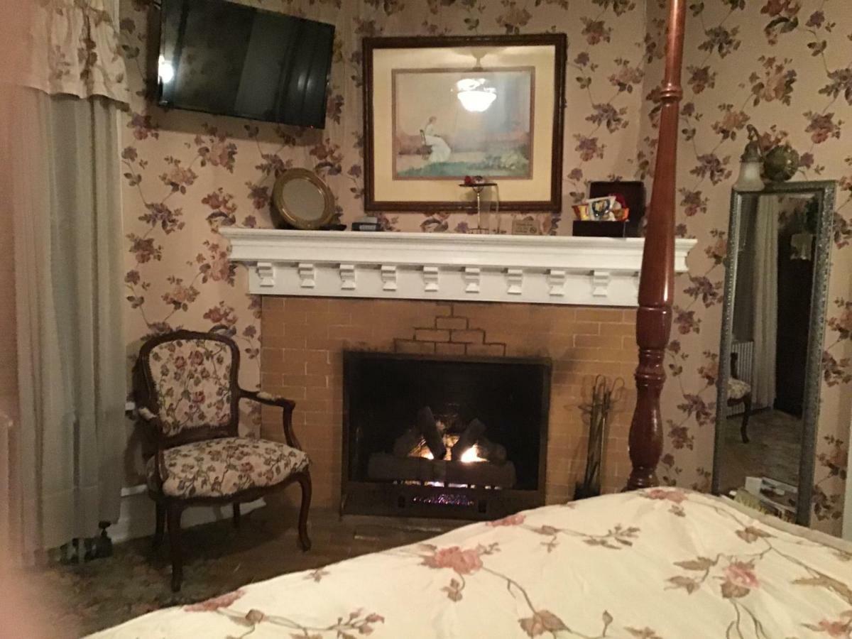 Brookview Manor Inn Canadensis Ngoại thất bức ảnh