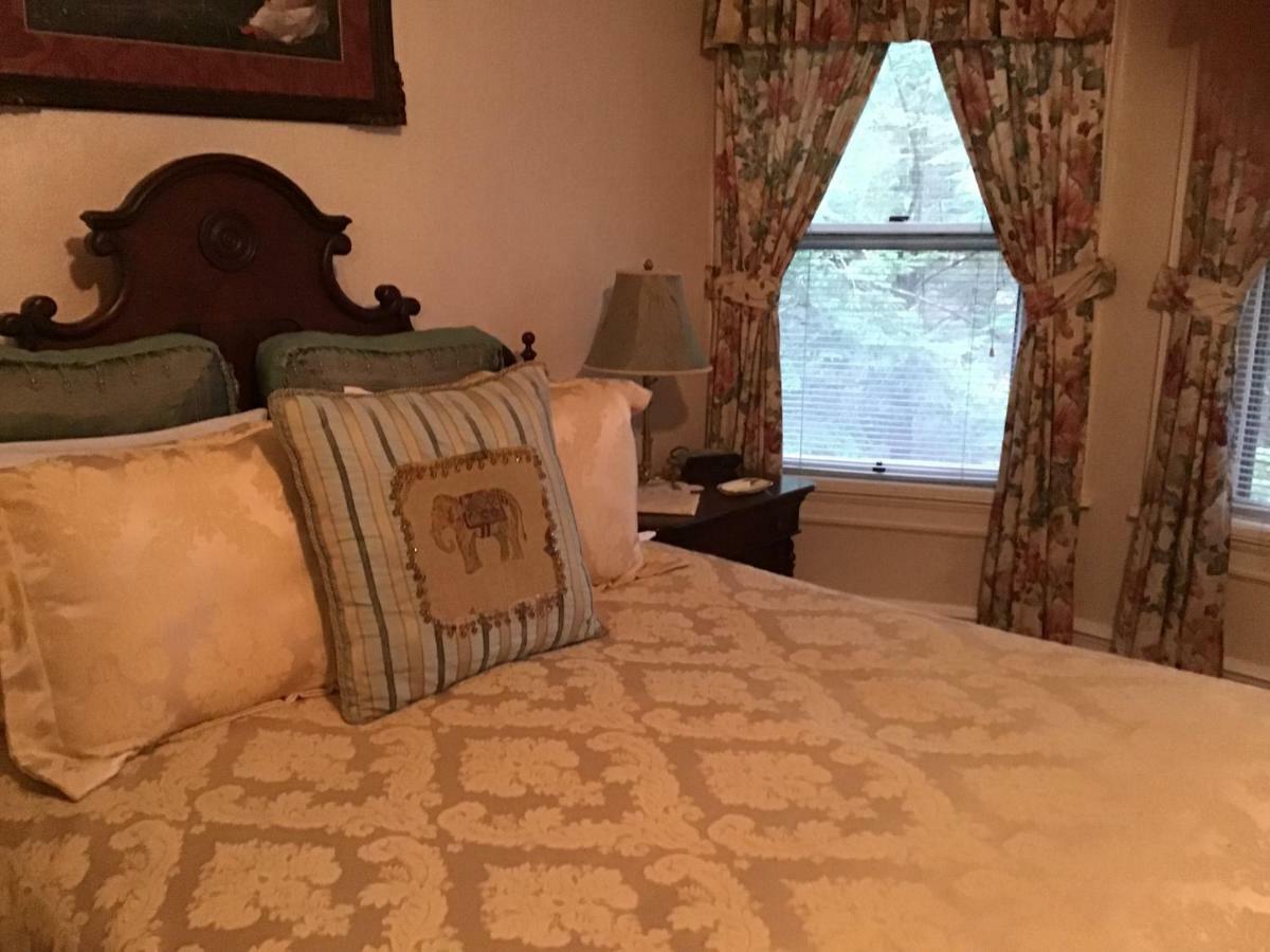 Brookview Manor Inn Canadensis Ngoại thất bức ảnh